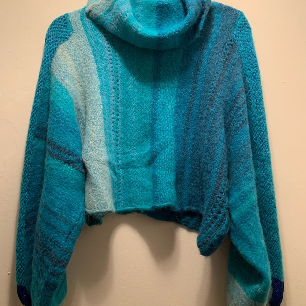Knit crop sweater